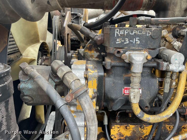 image for item LW9030 1990 International 9300 semi truck