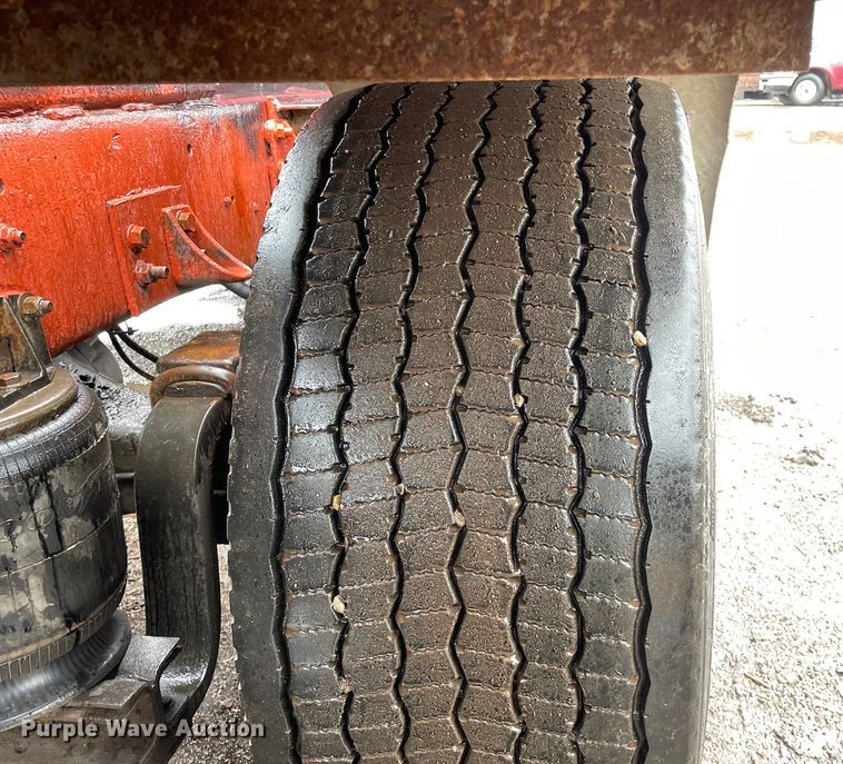 image for item LW9030 1990 International 9300 semi truck