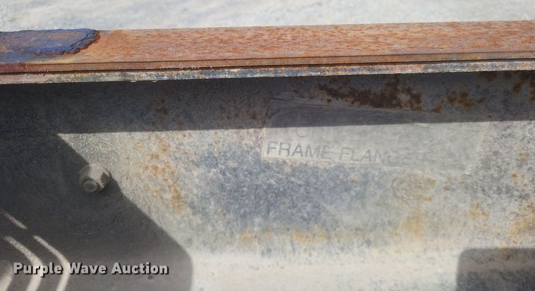 image for item MJ9037 1998 International 4900 truck cab and chassis