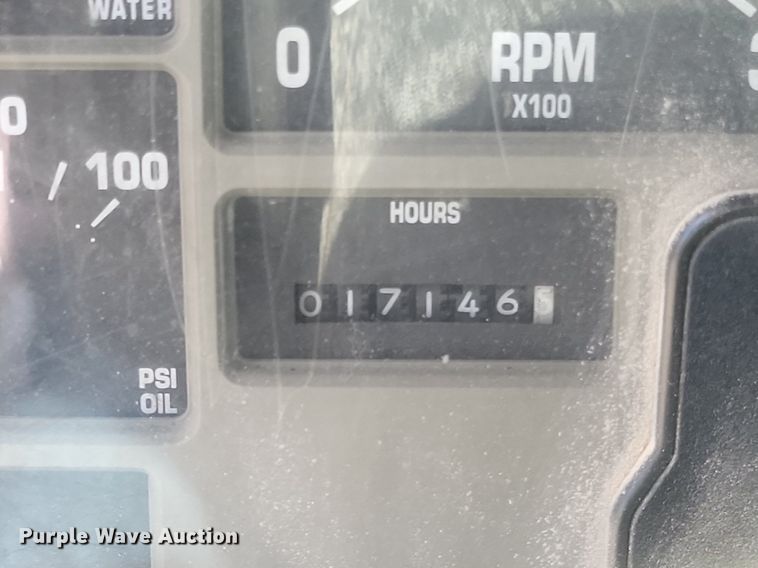 image for item MJ9037 1998 International 4900 truck cab and chassis