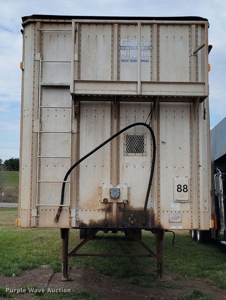 image for item MQ9692 2002 Guthrie Wilkens walking floor trailer