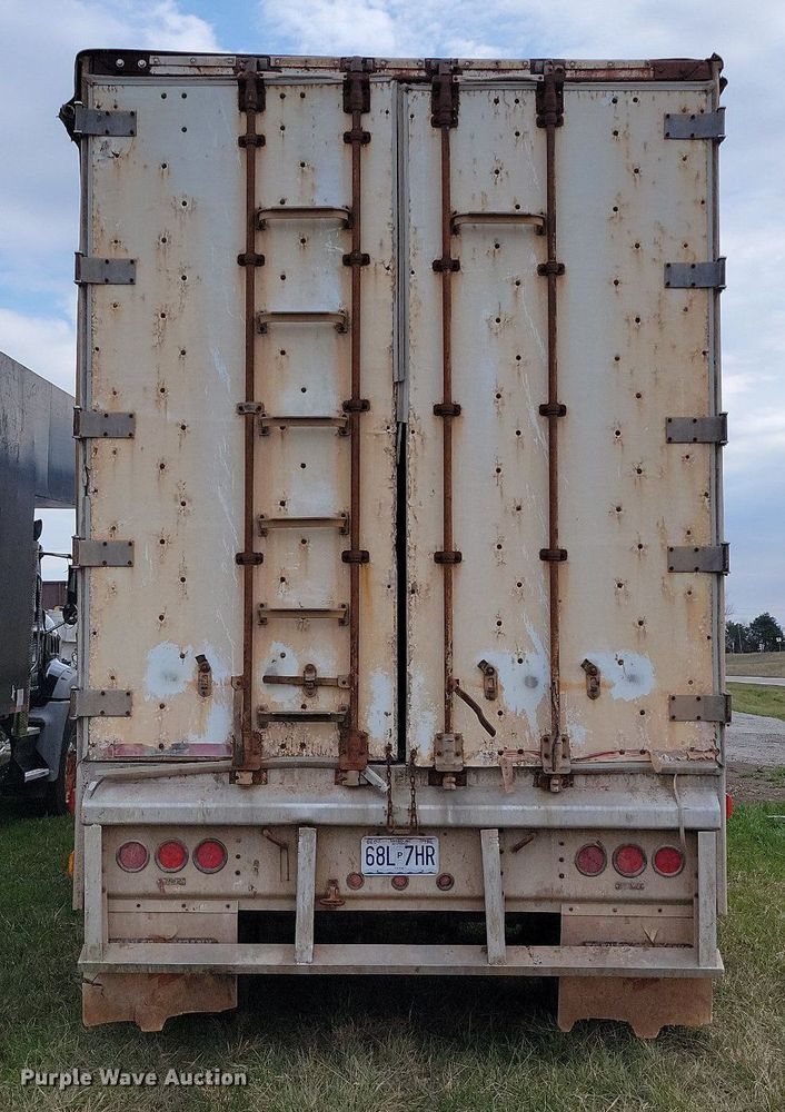 image for item MQ9692 2002 Guthrie Wilkens walking floor trailer