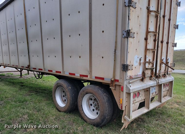 image for item MQ9692 2002 Guthrie Wilkens walking floor trailer