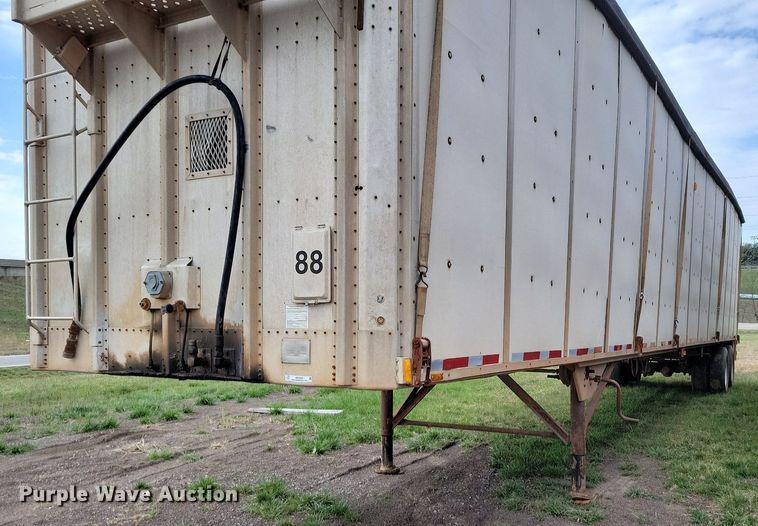 image for item MQ9692 2002 Guthrie Wilkens walking floor trailer