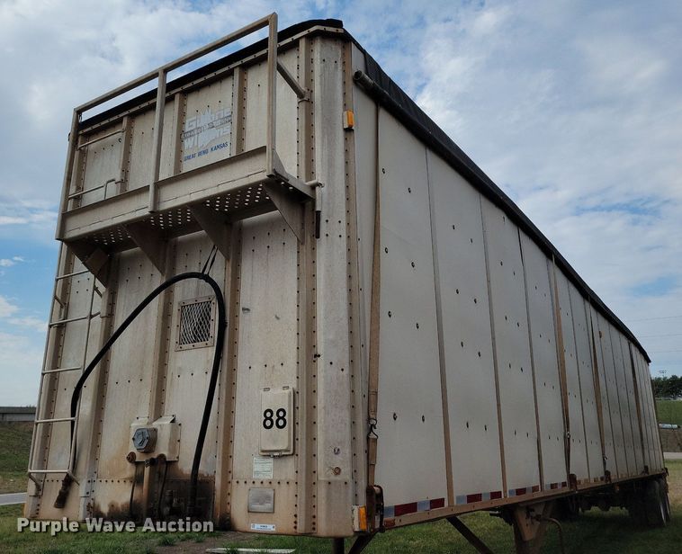 image for item MQ9692 2002 Guthrie Wilkens walking floor trailer