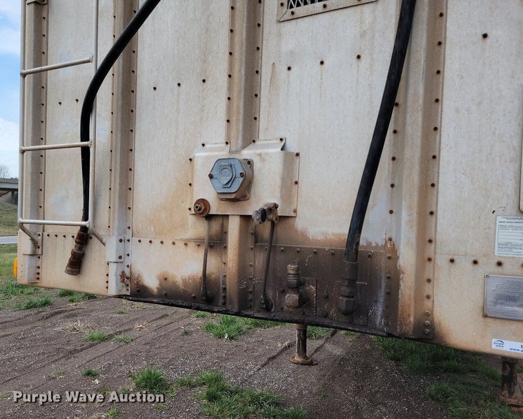 image for item MQ9692 2002 Guthrie Wilkens walking floor trailer