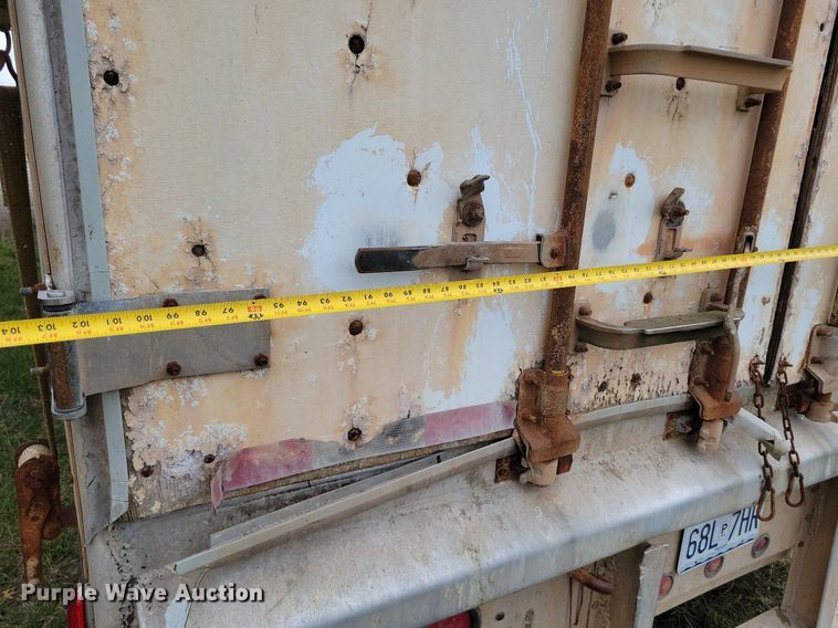 image for item MQ9692 2002 Guthrie Wilkens walking floor trailer