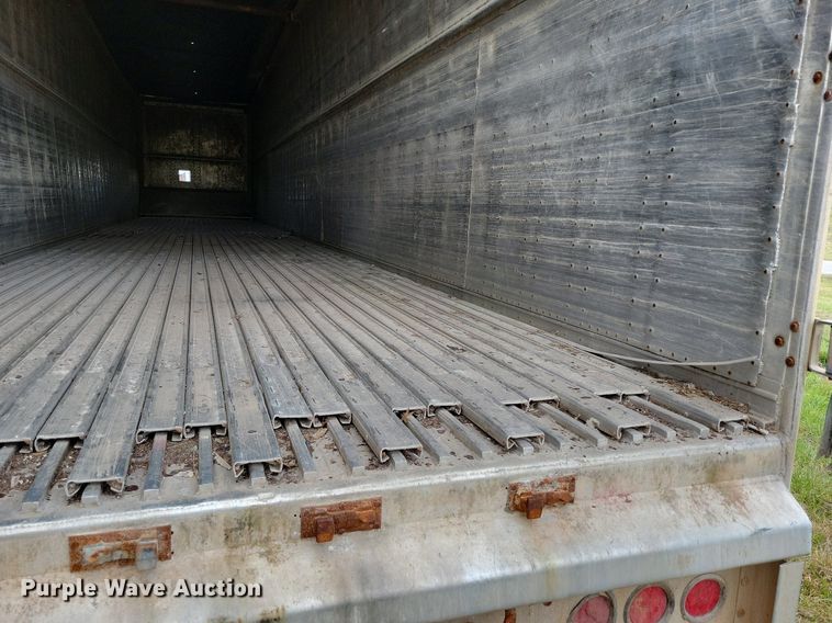 image for item MQ9692 2002 Guthrie Wilkens walking floor trailer