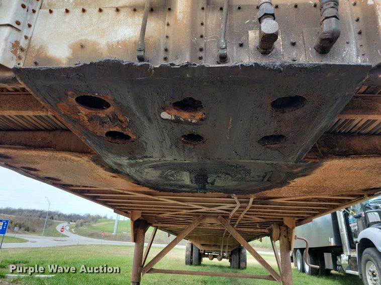 image for item MQ9692 2002 Guthrie Wilkens walking floor trailer