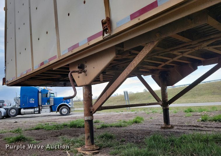 image for item MQ9692 2002 Guthrie Wilkens walking floor trailer