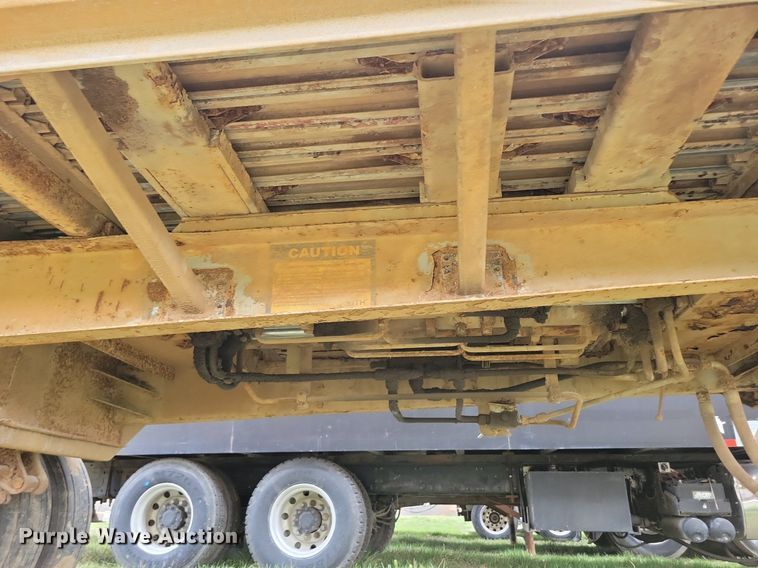 image for item MQ9692 2002 Guthrie Wilkens walking floor trailer