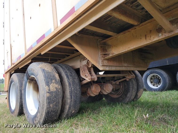 image for item MQ9692 2002 Guthrie Wilkens walking floor trailer