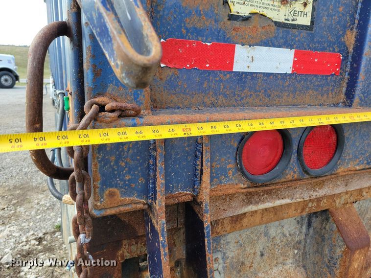 image for item MQ9694 2005 Wilkens 4511115SP0T walking floor trailer