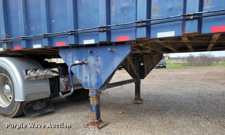 image for item MQ9694 2005 Wilkens 4511115SP0T walking floor trailer