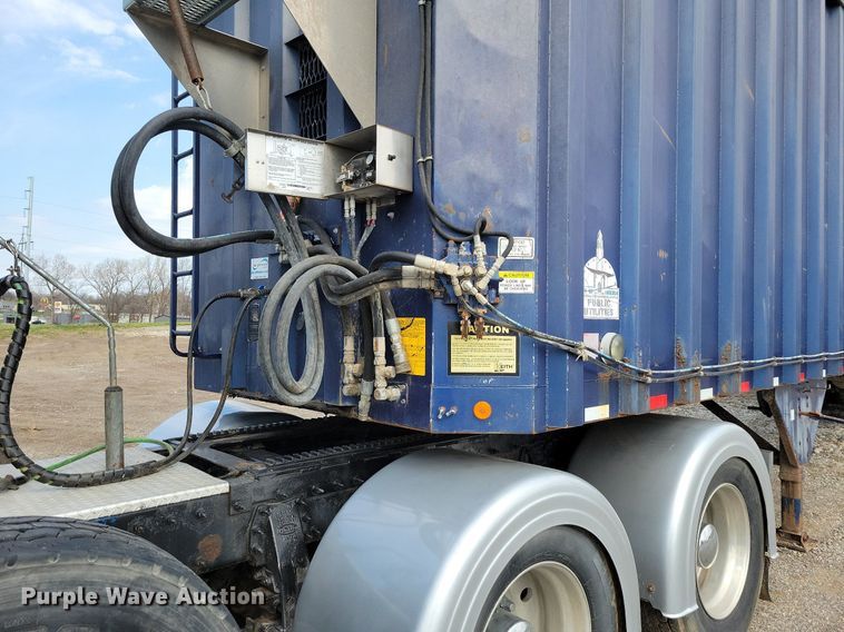 image for item MQ9694 2005 Wilkens 4511115SP0T walking floor trailer