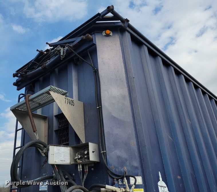 image for item MQ9694 2005 Wilkens 4511115SP0T walking floor trailer