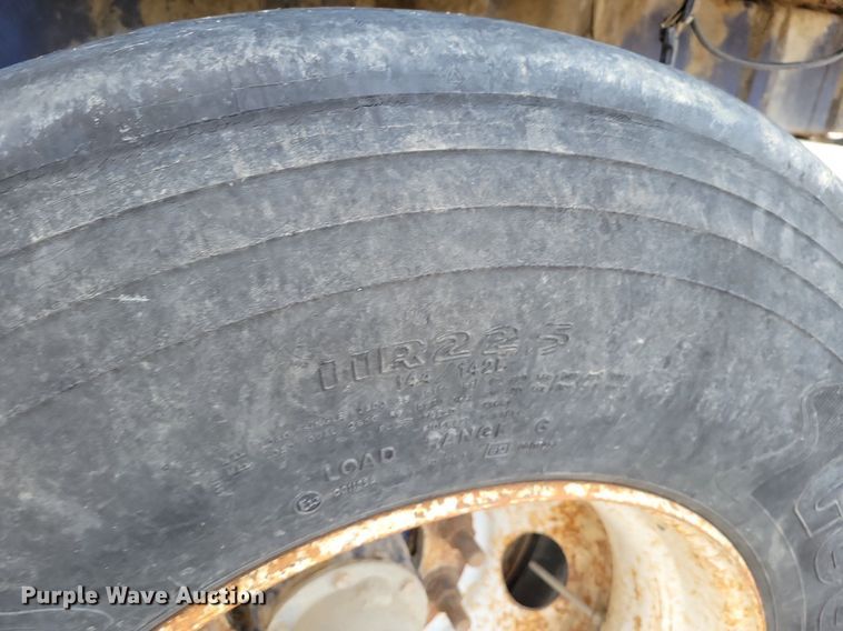 image for item MQ9694 2005 Wilkens 4511115SP0T walking floor trailer