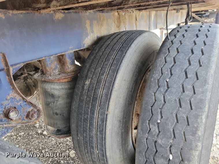 image for item MQ9694 2005 Wilkens 4511115SP0T walking floor trailer