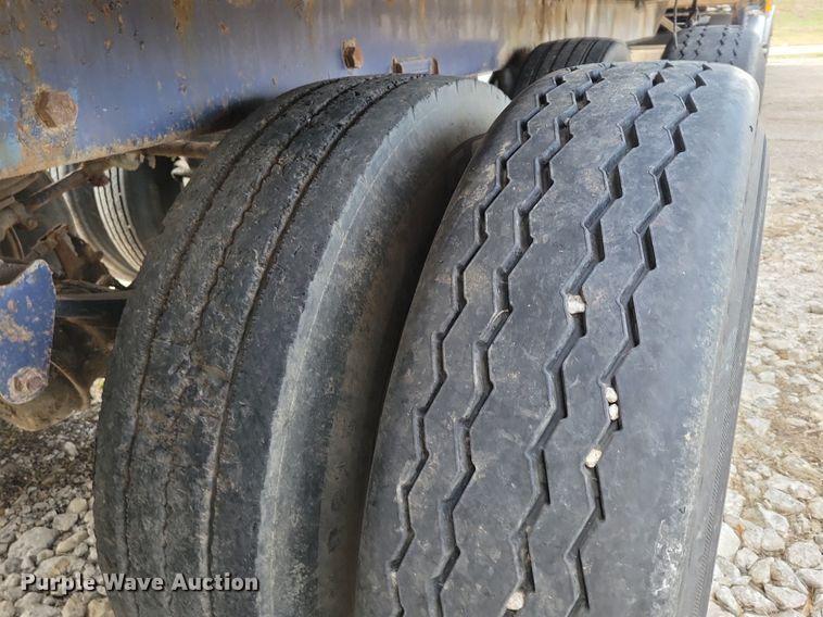 image for item MQ9694 2005 Wilkens 4511115SP0T walking floor trailer