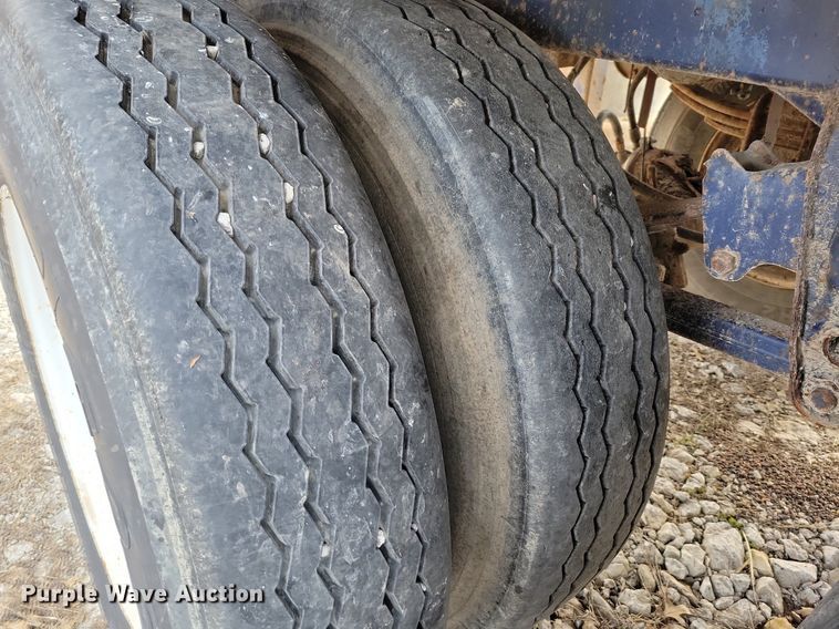 image for item MQ9694 2005 Wilkens 4511115SP0T walking floor trailer