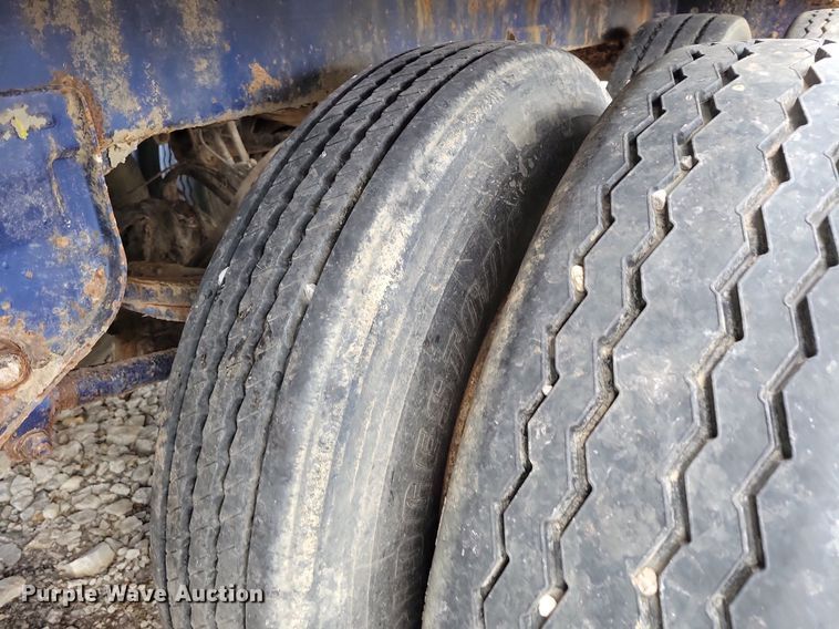 image for item MQ9694 2005 Wilkens 4511115SP0T walking floor trailer