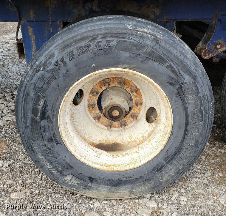 image for item MQ9694 2005 Wilkens 4511115SP0T walking floor trailer