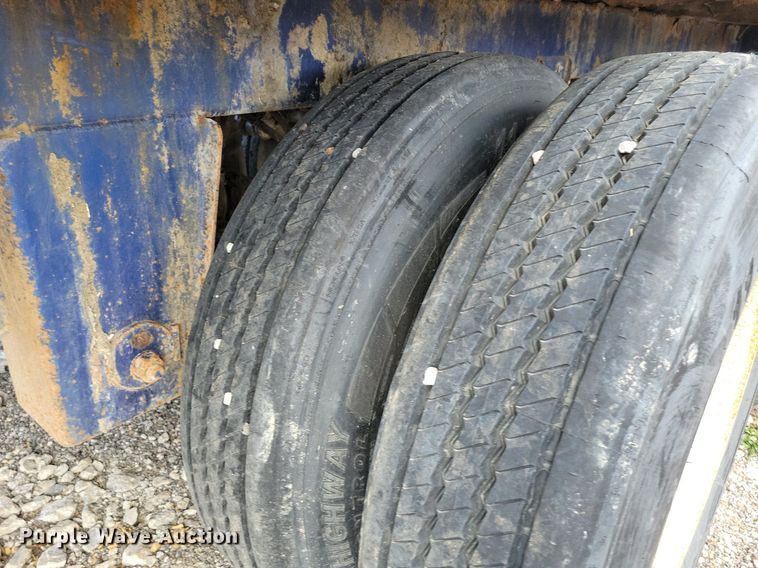 image for item MQ9694 2005 Wilkens 4511115SP0T walking floor trailer