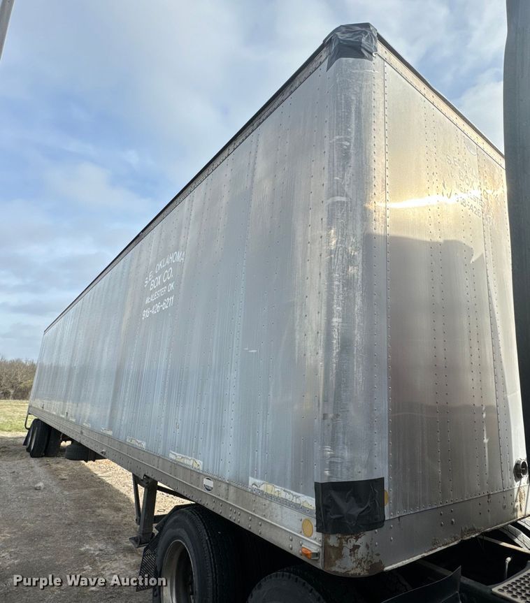 image for item ND9066 2005 Lufkin dry van trailer