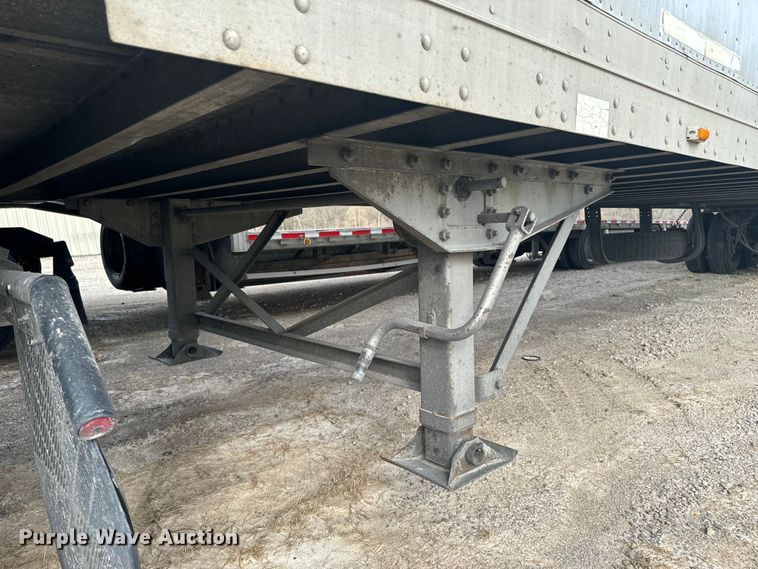 image for item ND9066 2005 Lufkin dry van trailer