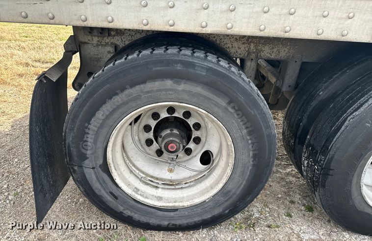 image for item ND9066 2005 Lufkin dry van trailer