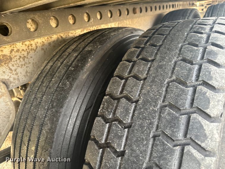 image for item ND9066 2005 Lufkin dry van trailer