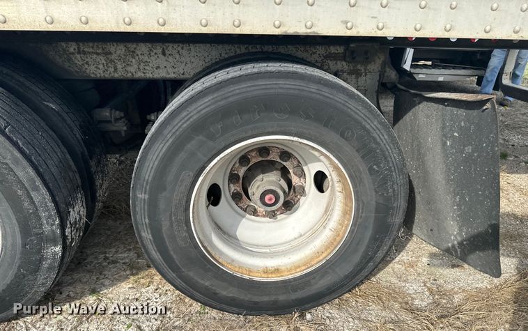 image for item ND9066 2005 Lufkin dry van trailer