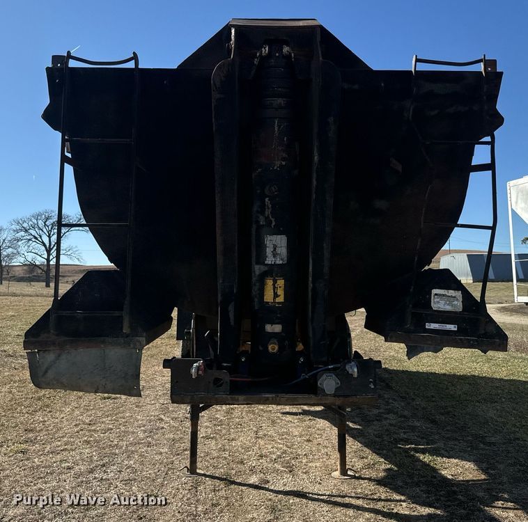 image for item NF9370 1998 Western Construction end dump trailer