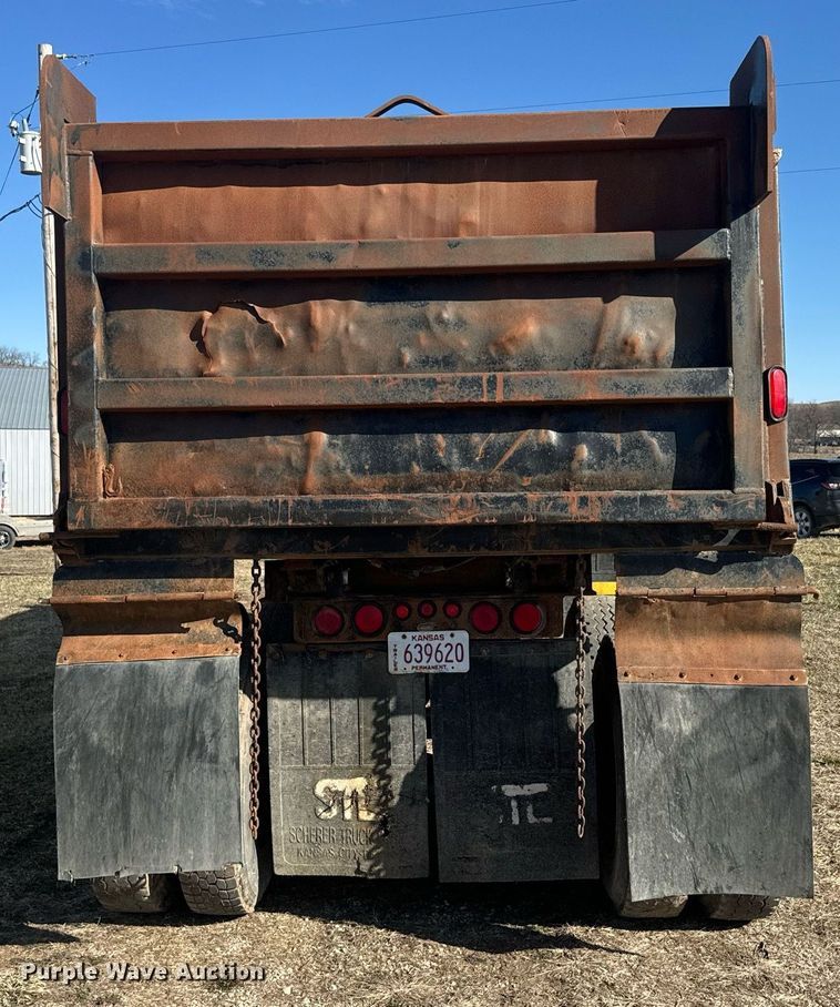image for item NF9370 1998 Western Construction end dump trailer