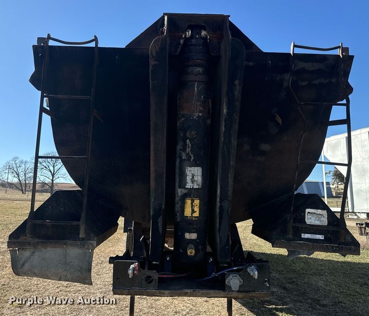 image for item NF9370 1998 Western Construction end dump trailer
