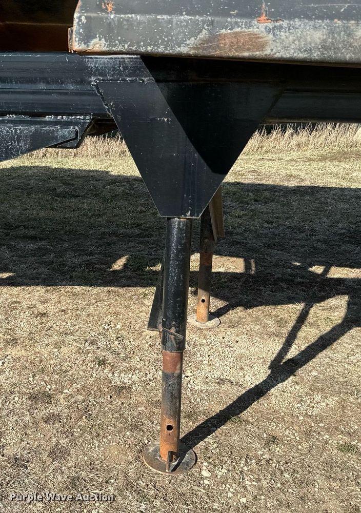 image for item NF9370 1998 Western Construction end dump trailer