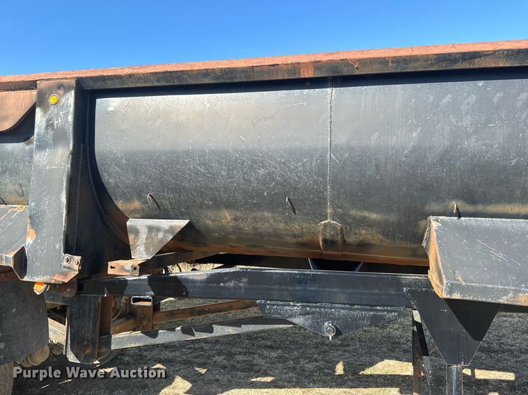 image for item NF9370 1998 Western Construction end dump trailer