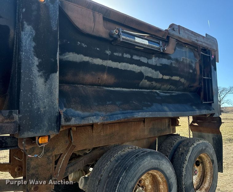 image for item NF9370 1998 Western Construction end dump trailer