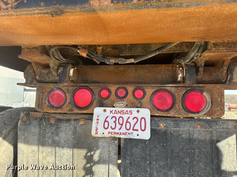 image for item NF9370 1998 Western Construction end dump trailer