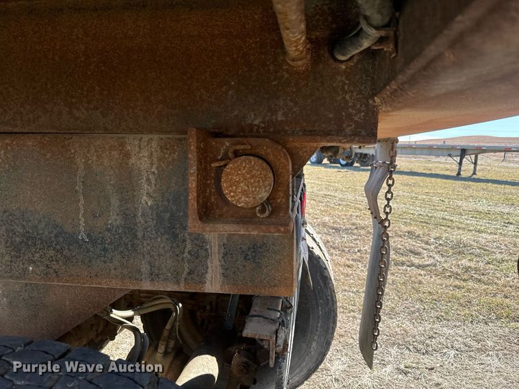 image for item NF9370 1998 Western Construction end dump trailer