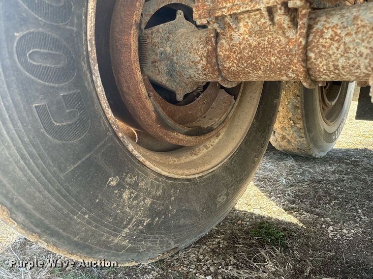 image for item NF9370 1998 Western Construction end dump trailer