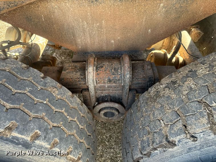 image for item NF9370 1998 Western Construction end dump trailer