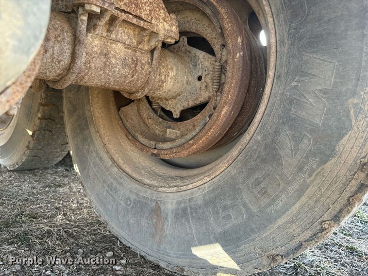 image for item NF9370 1998 Western Construction end dump trailer