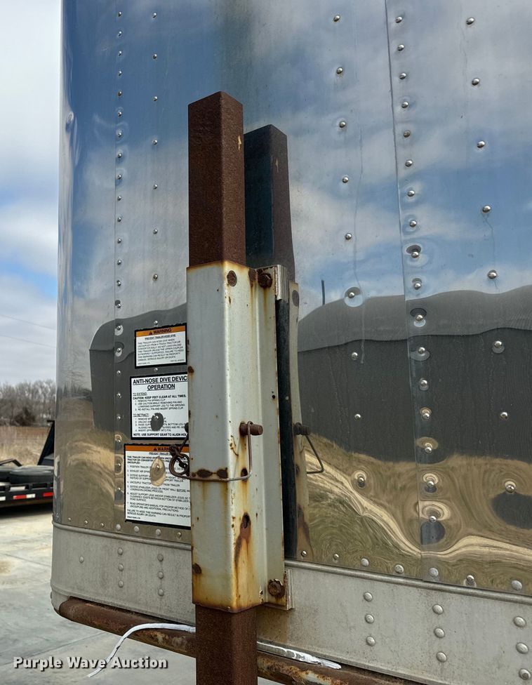 image for item NF9479 2005 Great Dane  dry van trailer