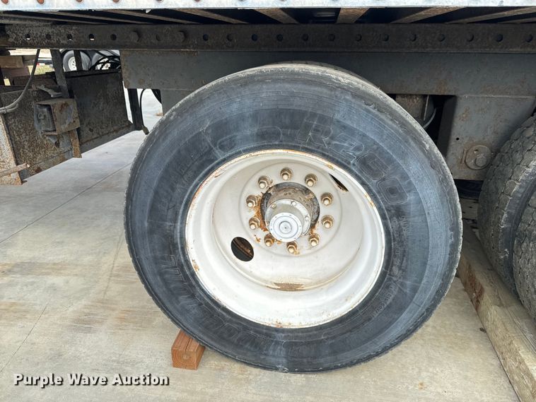 image for item NF9479 2005 Great Dane  dry van trailer