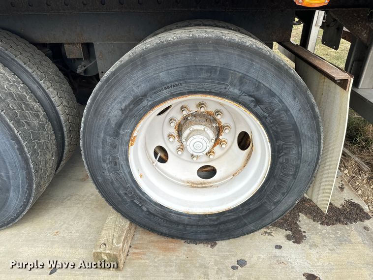 image for item NF9479 2005 Great Dane  dry van trailer