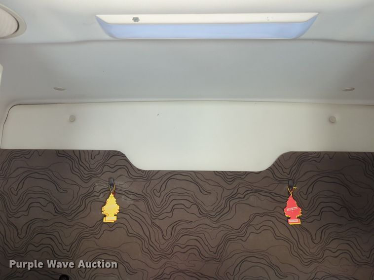 image for item NG9308 2016 Volvo  VNL semi truck