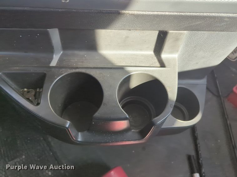 image for item NG9398 2020 Freightliner Cascadia 126 semi truck