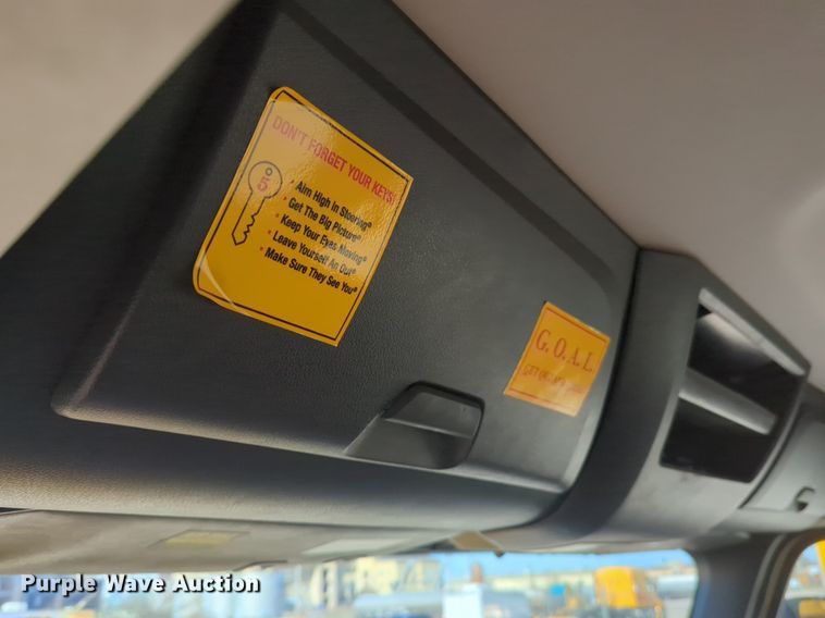 image for item NG9398 2020 Freightliner Cascadia 126 semi truck