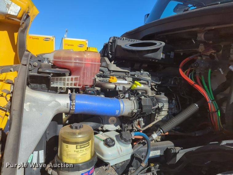 image for item NG9398 2020 Freightliner Cascadia 126 semi truck